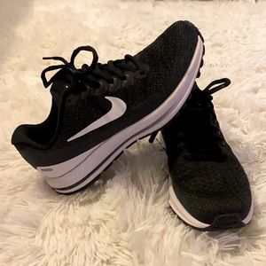 Nike Zoom Vomero 13 Running Shoes